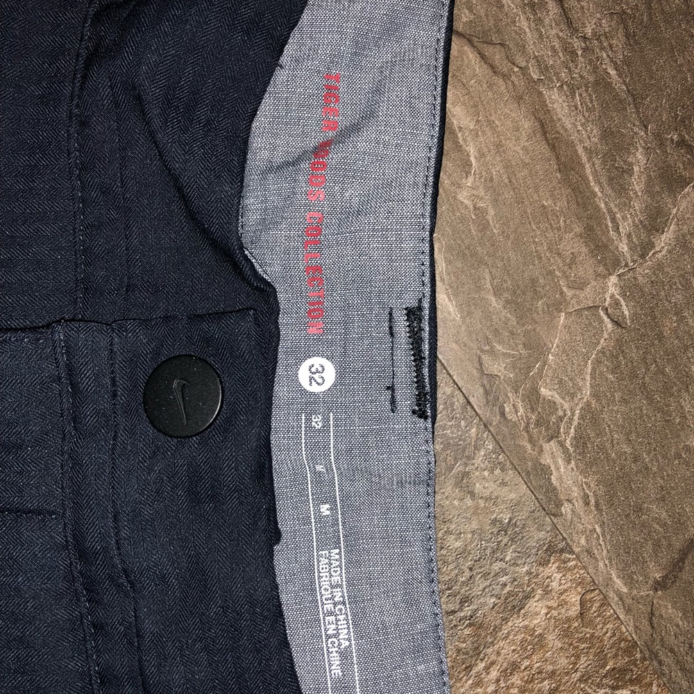 Men’s Nike (tiger woods)golf shorts.New condition